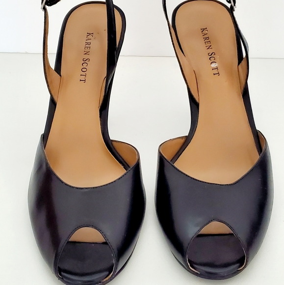 Karen Scott Shayne Slingback Pumps - Picture 2 of 10